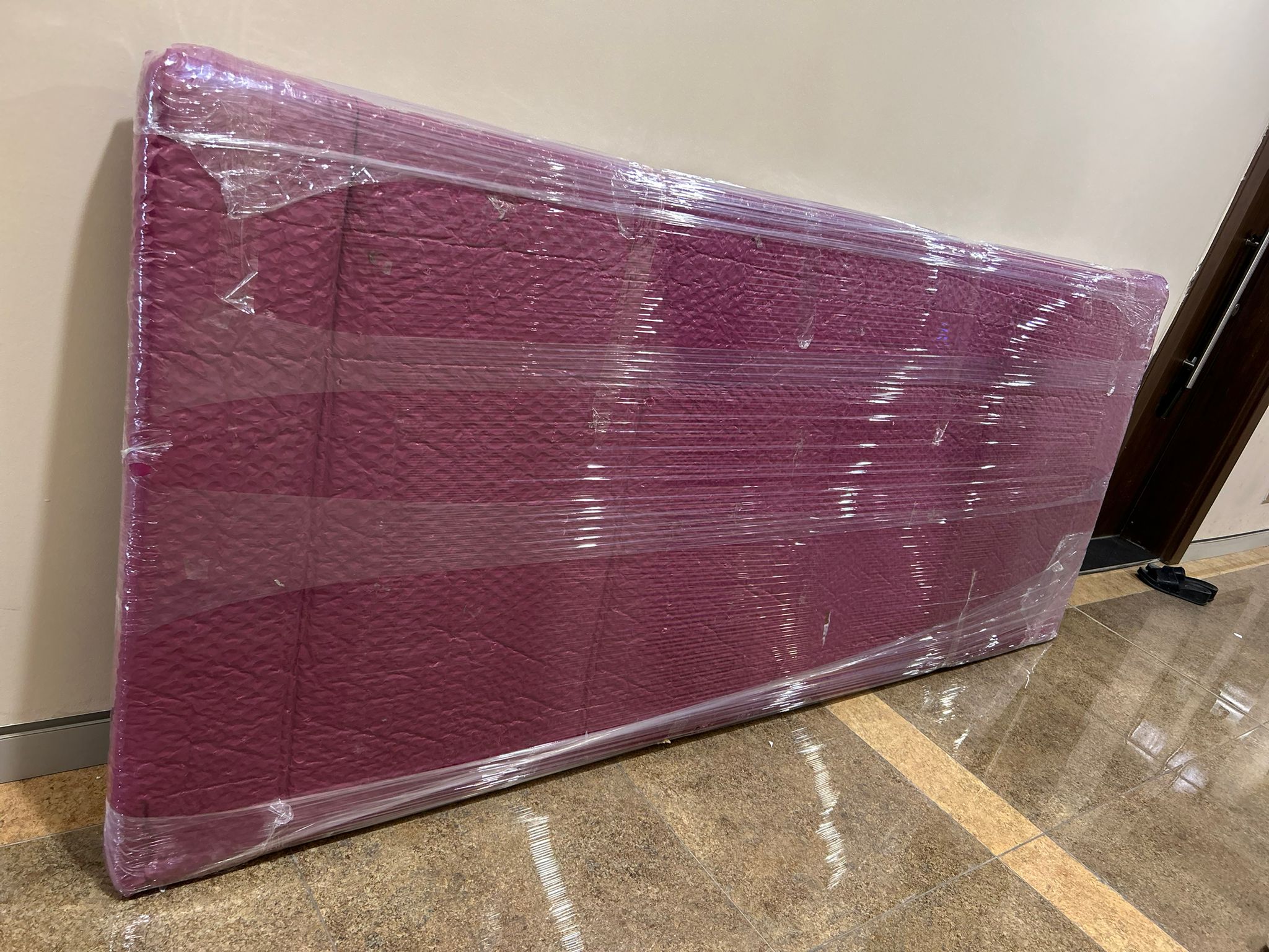 Büyük Masa ( salon ) görseli